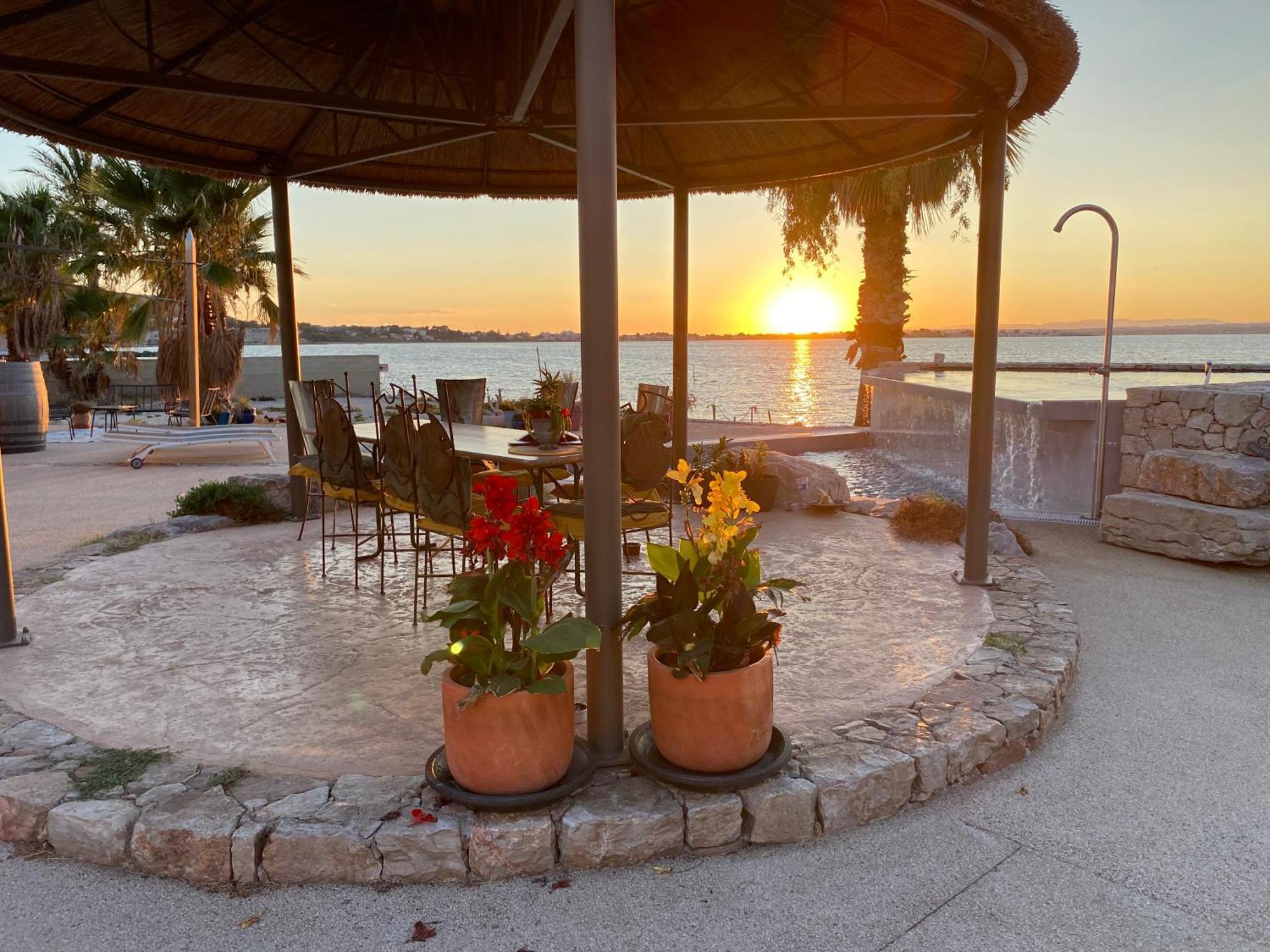 Bed and Breakfast Les Pieds Dans L'Eau à Sète Extérieur photo